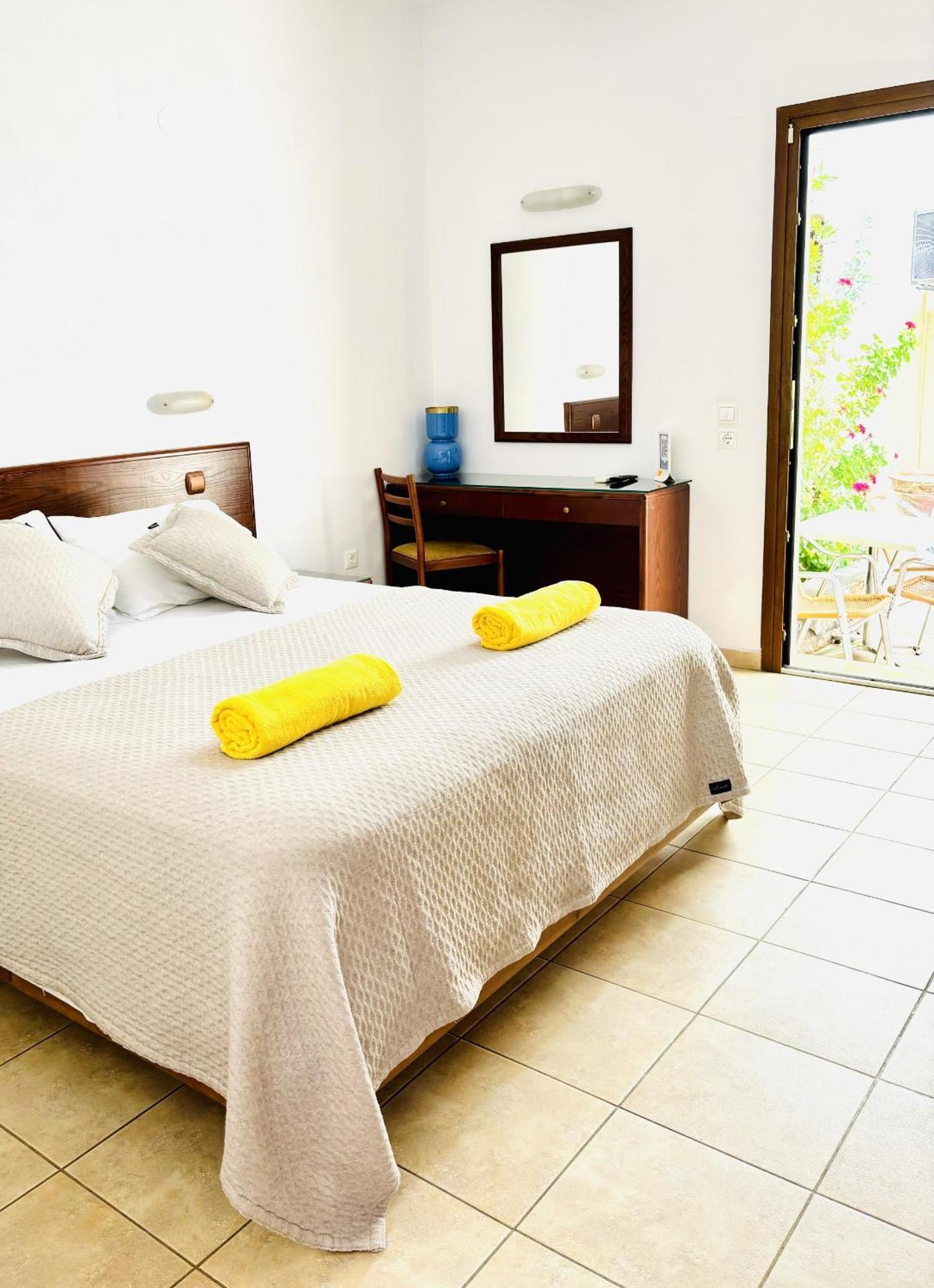 Krana Hotel 林都斯 外观 照片